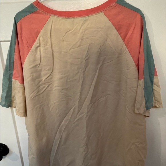 Colorblock Raglan Sleeve Top - Picture 5 of 5